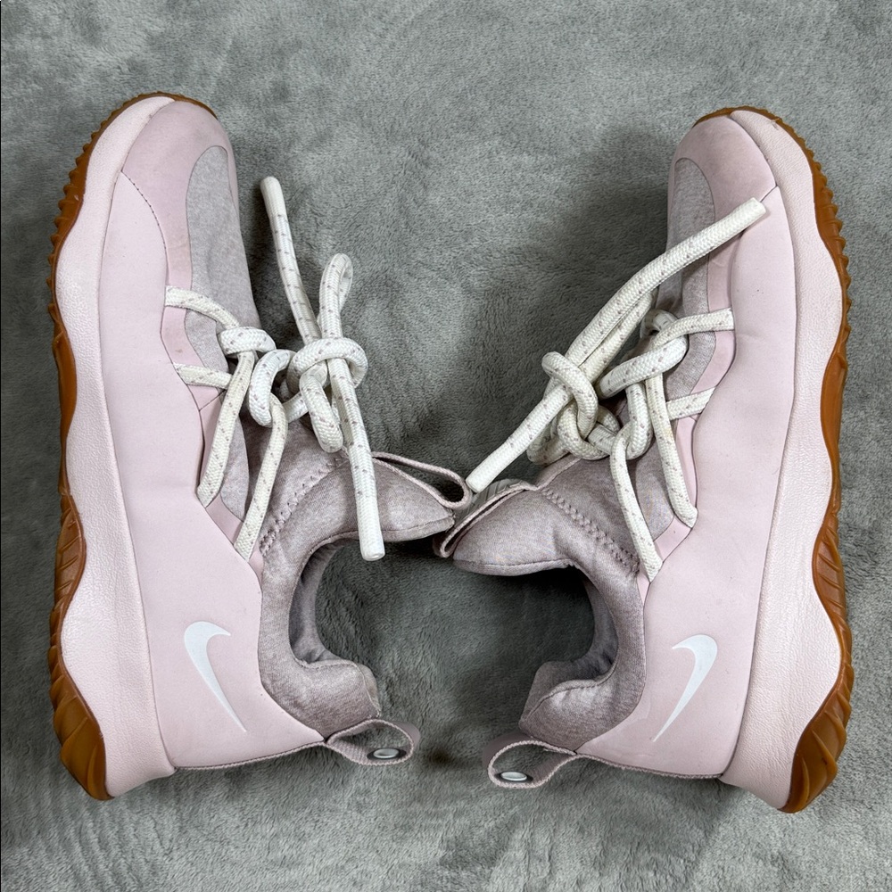 Nike Light Pink and Cream Athletic Shoes, size 8.5 - Picture 3 of 6